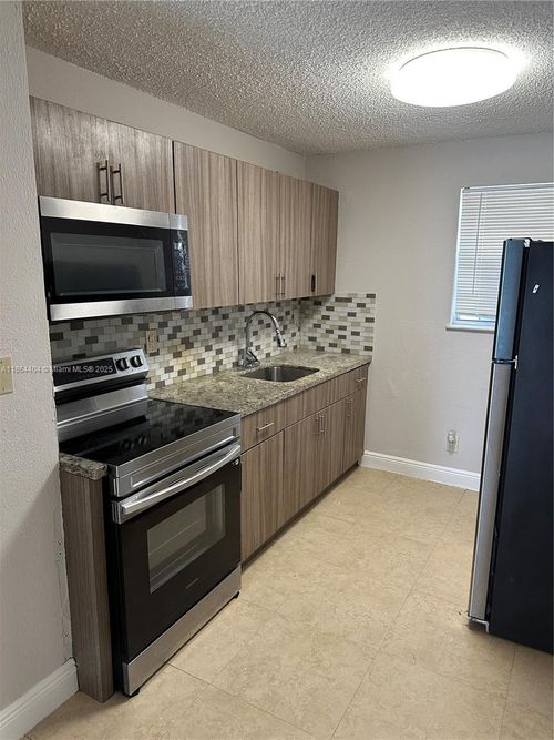 b-1541 Nw 2nd St, Pompano Beach, FL, 33069-2818 | Card Image