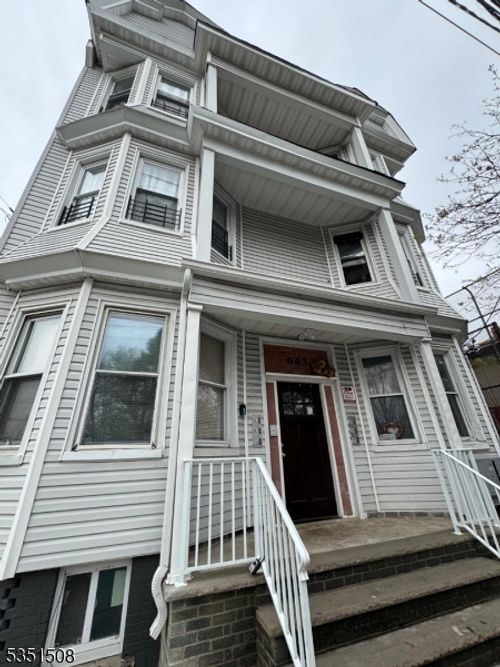 643 S 17th St, Newark, NJ, 07103-1142 | Card Image