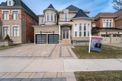 9 Interlacken Dr, Brampton, ON, L6X0Y1 | Card Image
