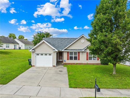 5803 Sycamore Glen Rd, Greensboro, NC, 27405-8280 | Card Image