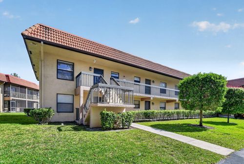 201-21895 Lake Forest Cir, Boca Raton, FL, 33433-3301 | Card Image