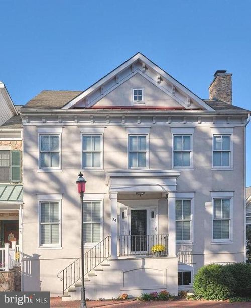 34 W Mechanic St, New Hope, PA, 18938-1205 | Card Image