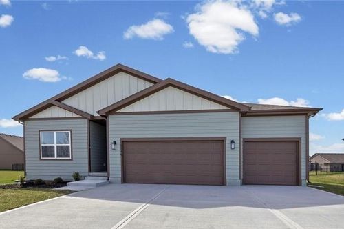18549 W 193rd St, Spring Hill, KS, 66083-8498 | Card Image