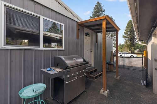 426 E 6th St, Deer Park, WA, 99006-5096 | Card Image