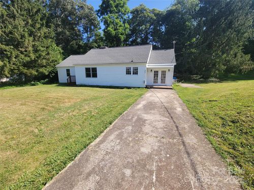 317 Poplar St, Canton, NC, 28716-4340 | Card Image