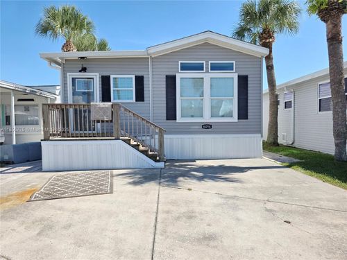 6494 Se 51st Ln, Okeechobee, FL, 34974-2508 | Card Image
