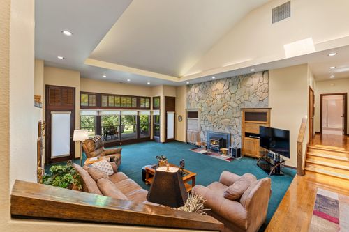 254 El Camino Way, Grants Pass, OR, 97526 | Card Image