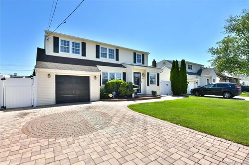 3680 Stokes Ave, Bethpage, NY, 11714-4132 | Card Image