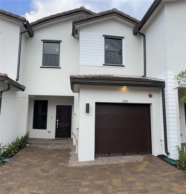 0 - 257 Sw 159 Court, Townhouse with 3 bedrooms, 2 bathrooms and null parking in Pembroke Pines FL | Image 4