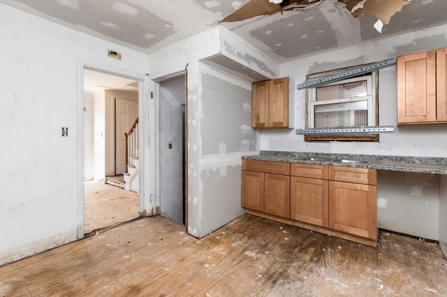 Kitchen | Image 8