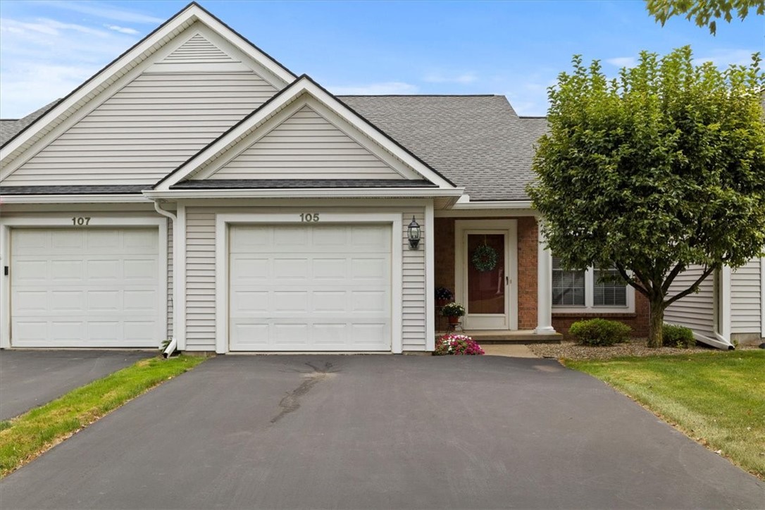 Amberwood Pl, Rochester, NY 14626