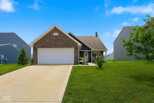 889 Cherry Tree Ln, Greenwood, IN, 46143-3818 | Card Image