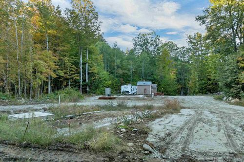 395 North Dorchester Road, Wentworth, NH, 03282 | Card Image