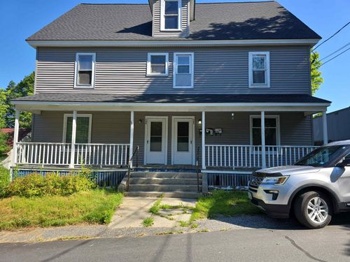 147 Laurel St, Newport, NH, 03773-1912 | Card Image