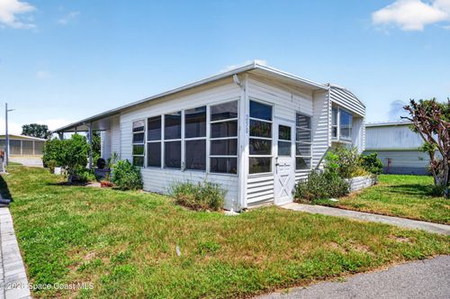 250 Liberty Ln, Melbourne Beach, FL, 32951-2886 | Card Image