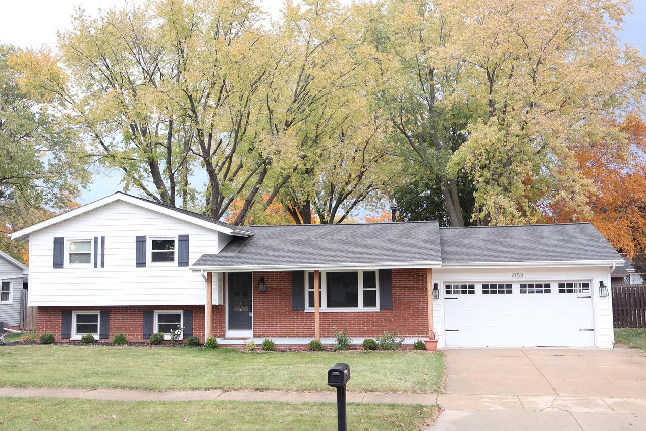 Gary Ln, Green Bay, WI 54303