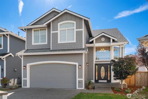 28132 227th Pl Se, Maple Valley, WA, 98038-5143 | Card Image