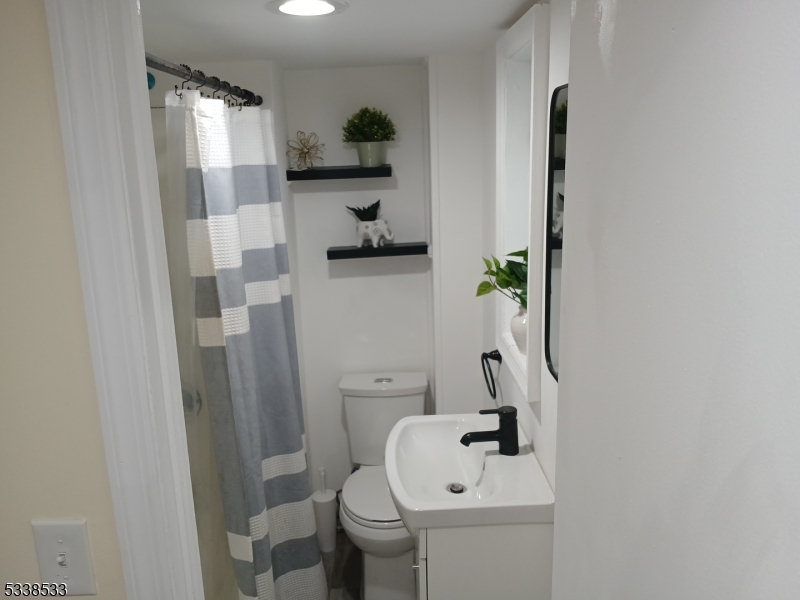 Residential Lease in Westfield Town 2