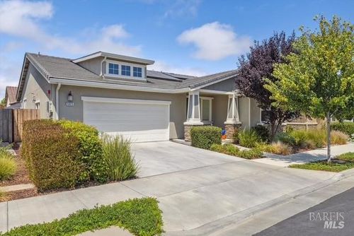 5825 Kristina Pl, Rohnert Park, CA, 94928-5066 | Card Image