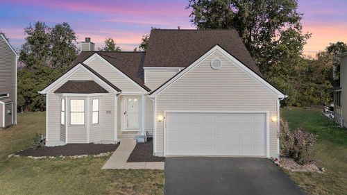 2376 Boston Mills Dr, Grove City, OH, 43123-1196 | Card Image