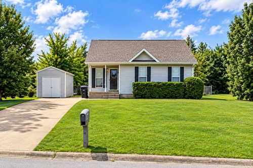 954 Winesap Rd, Clarksville, TN, 37040-2847 | Card Image