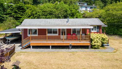 4598 Whitaker Rd, Sechelt, BC, V7Z0E4 | Card Image