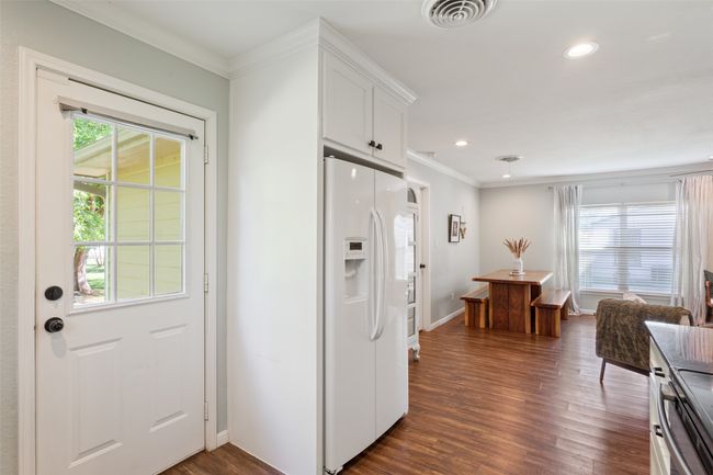 1307 W 6 Th St, House other with 4 bedrooms, 2 bathrooms and null parking in McGregor TX | Image 11