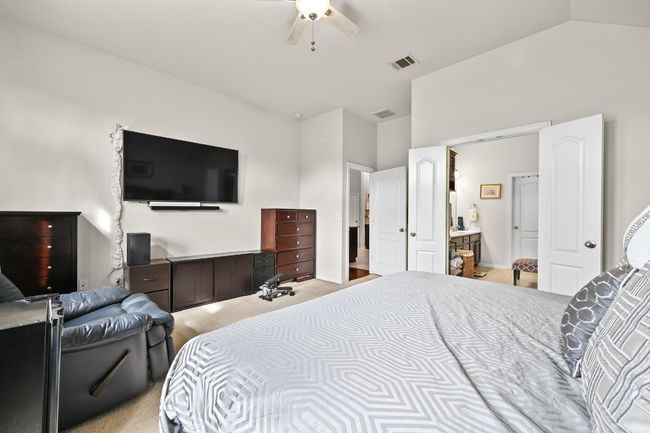 Look at all that space! Plus, your very own bathroom and a walk-in closet? It just keeps getting better! | Image 13