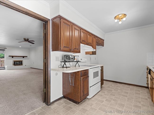 38 - 38 Se Shadow Lake Dr, Condo with 2 bedrooms, 2 bathrooms and null parking in Bartlesville OK | Image 9