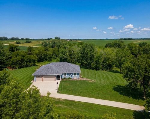 9612 Fairfax Trl, Indianola, IA, 50125-7606 | Card Image