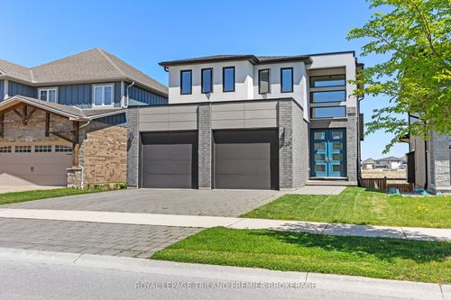 2020 Wateroak Dr, London, ON, N6G0M6 | Card Image