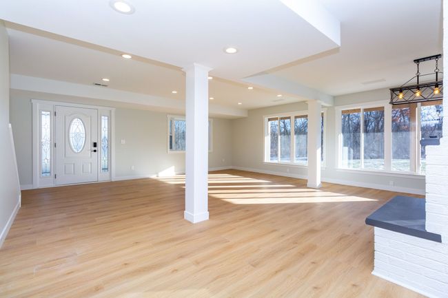 New flooring throughout | Image 7