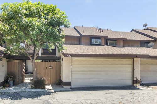 unit-b-24831 Apple St, Newhall, CA, 91321-2643 | Card Image