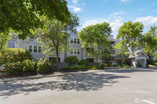 103-3941 226th Pl Se, Issaquah, WA, 98029-7287 | Card Image