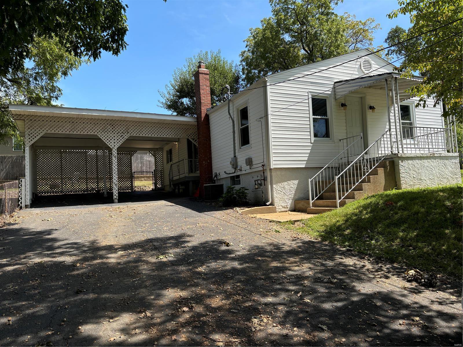 Lake Ave, Maryland Heights, MO 63043