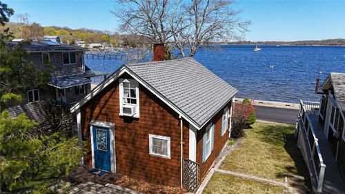 24 Harrison Street, Bristol, RI, 02809 | Card Image