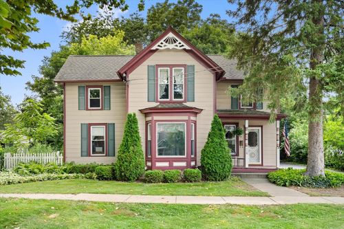 116 Spring St, Cary, IL, 60013-2817 | Card Image