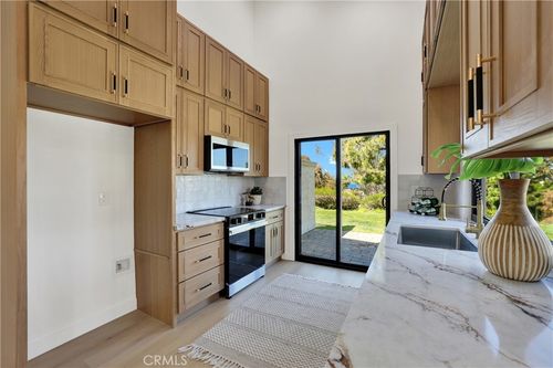 700 Calle Bahia, San Clemente, CA, 92672-2417 | Card Image