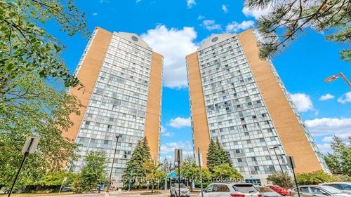 312-35 Trailwood Dr, Mississauga, ON, L4Z3L6 | Card Image