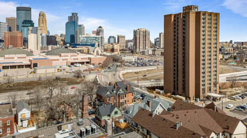 1700 3rd Ave S, Minneapolis, MN, 55404-2490 | Card Image