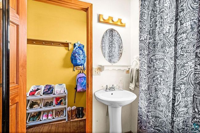 711 E 8 Th St, House other with 3 bedrooms, 2 bathrooms and null parking in DULUTH MN | Image 8