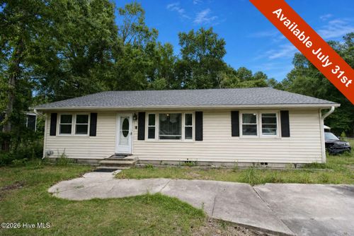 27 East Dr, Jacksonville, NC, 28546-8214 | Card Image