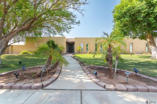 1425 W 18th Pl, Yuma, AZ, 85364-5318 | Card Image