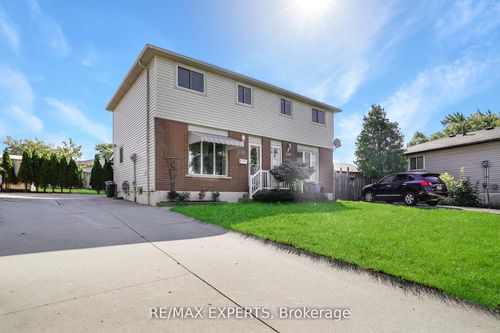238 Lawnhurst Crt, Hamilton, ON, L8V4R4 | Card Image