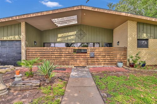1202 Harbor View Dr, Galveston, TX, 77550-3114 | Card Image
