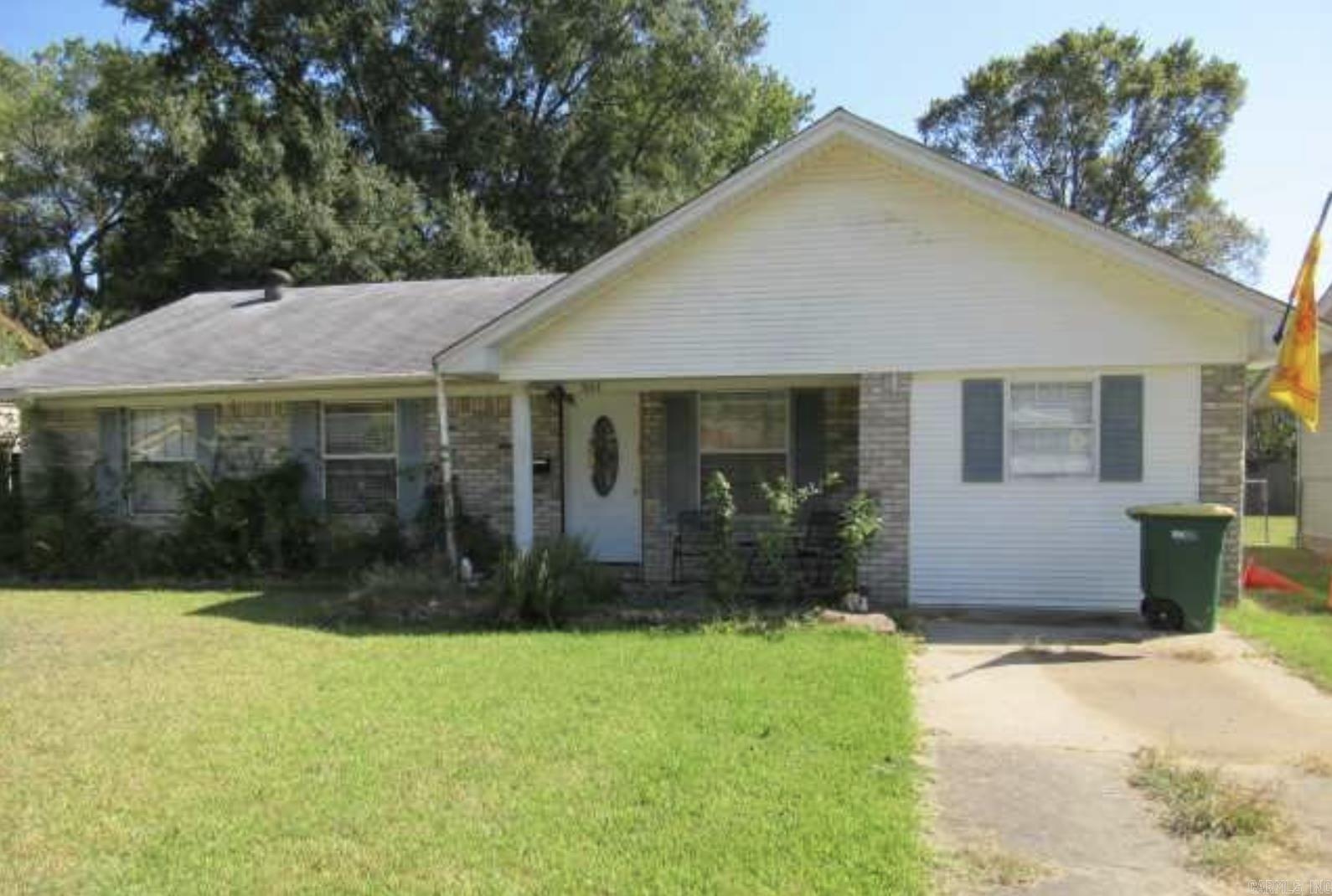 Dryad Ln, Little Rock, AR 72205