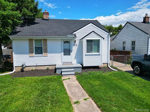 19192 Negaunee, Redford, MI, 48240-1636 | Card Image