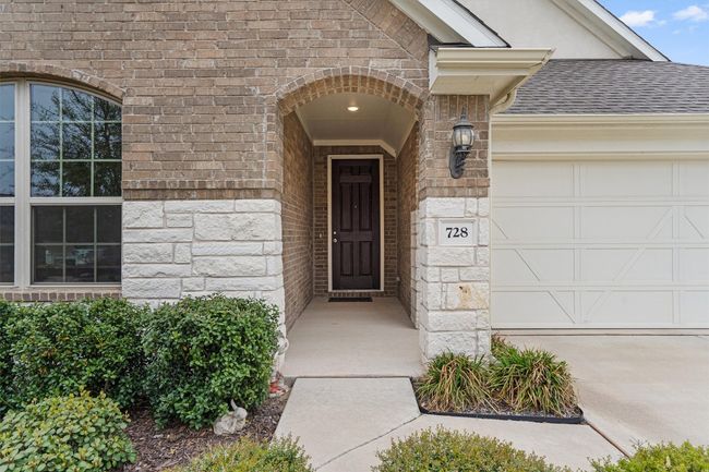 728 Clear Spring Ln, House other with 3 bedrooms, 2 bathrooms and 2 parking in Leander TX | Image 5