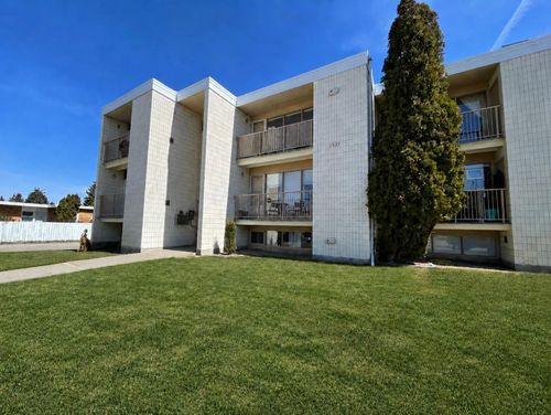 2-1327 Scenic Dr S, Lethbridge, AB, T1K1M3 | Card Image