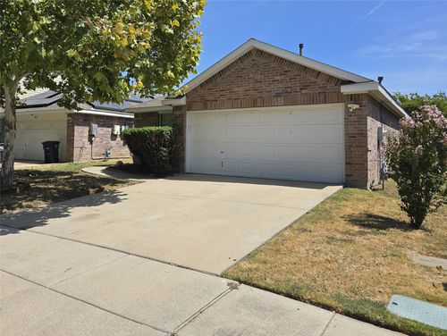8928 Sunny Hollow Dr, Fort Worth, TX, 76179-8120 | Card Image